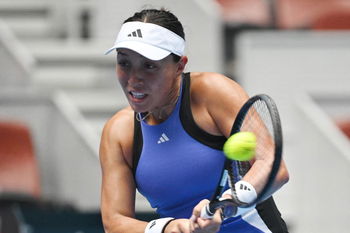 Pegula holds her ground against Kessler to claim the title in Austin