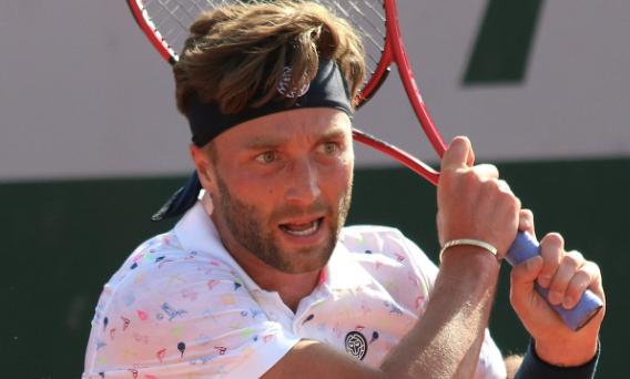 La très grande classe de Liam Broady, blessé et forfait à l'Open d'Australie : Bien qu’il soit tentant de jouer blessé et de toucher le prize money, j’ai estimé que ce n’était pas juste, alors que d’autres concurrents ont plus de chances d’être en pleine forme