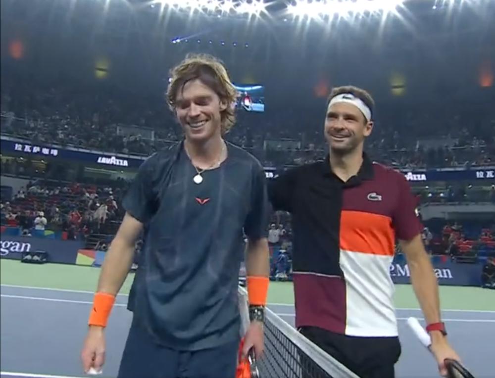 Lovely handshake between Dimitrov and Rublev in Shanghai.
