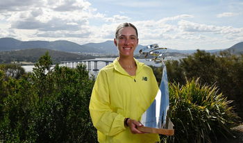 Kessler surprises Mertens and triumphs in Hobart