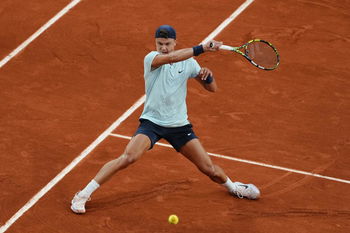 Rune se recupera del susto antes de enfrentarse a Zverev en Roland-Garros