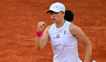 Swiatek Defeats Svitolina and Advances to the Semifinals at Roland Garros  