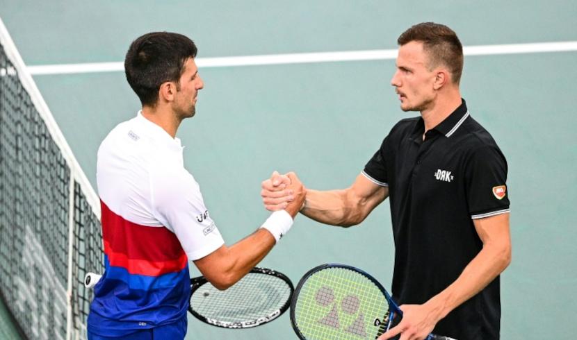 Enorme échange de 27 frappes entre Djokovic et Fucsovics à Bercy