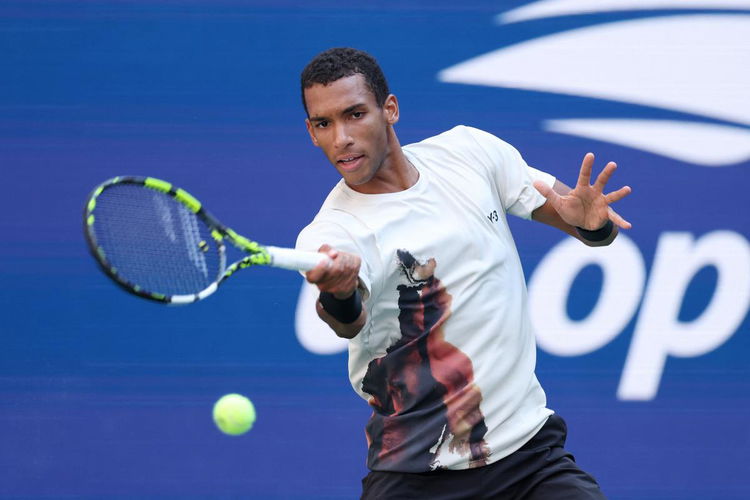 Auger-Aliassime qualifié pour les demi-finales de l’US Open au terme d’un match imprévisible contre De Minaur