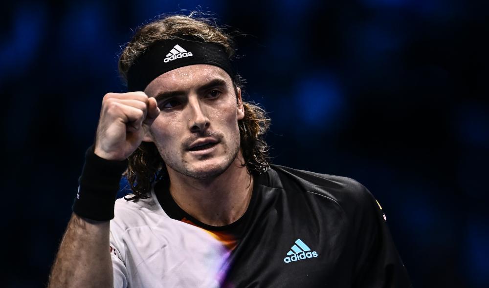 Tsitsipas survives to Medvedev in Torino 