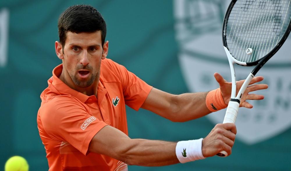 Videoclip - În apropiere de Geneva, Djokovic se antrenează pe zgură la Belgrad  