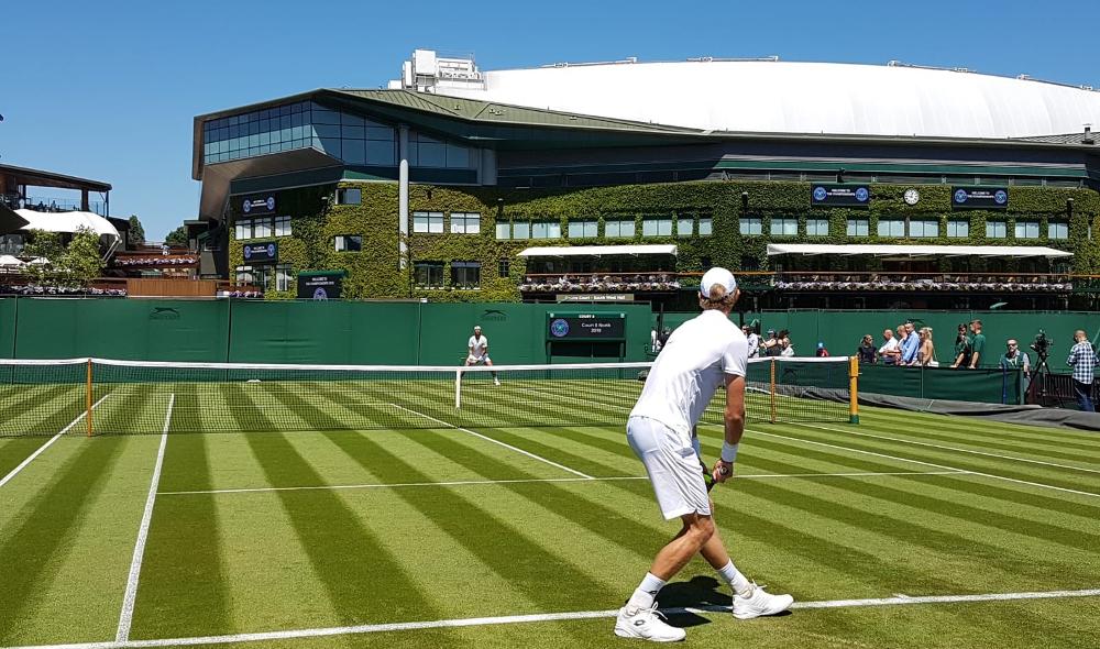 Nadal prend ses marques à Wimbledon