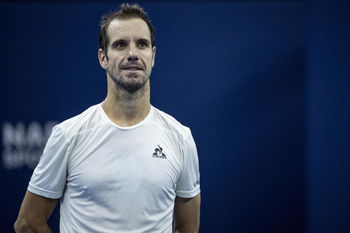 Gasquet suffers thigh tear and forfeits Pau match