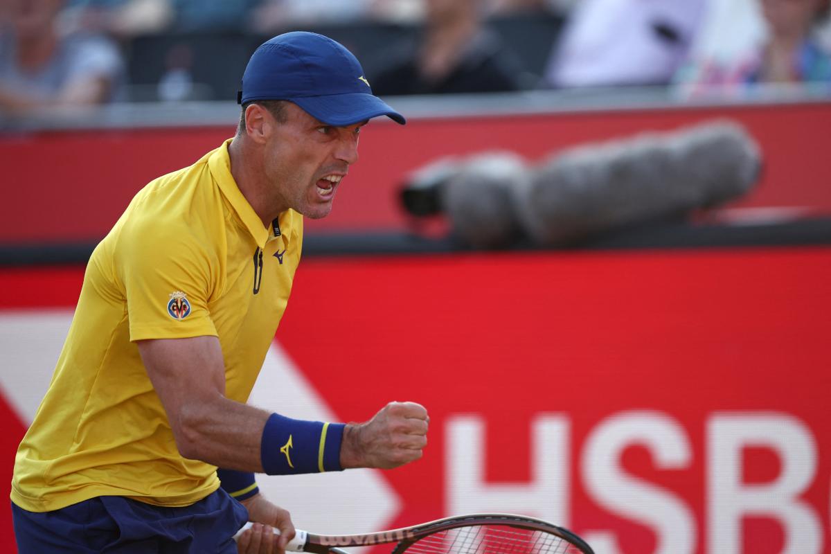 A 37 ans, Bautista Agut s’offre une demi-finale au Queen's en battant Rune