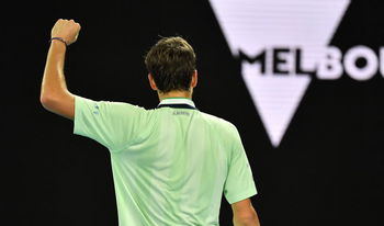 Medvedev renverse Auger-Aliassime 