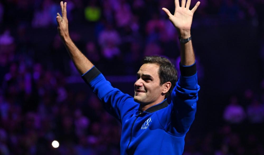 « Je n’aurais jamais imaginé pleurer pour quelqu’un d’autre dans le monde du tennis », Tsitsipas se remémore les adieux de Federer à la Laver Cup 2022