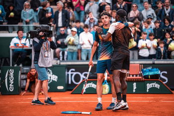 Video - The Beautiful Moment Between Shevchenko and Erhard After the Match Point