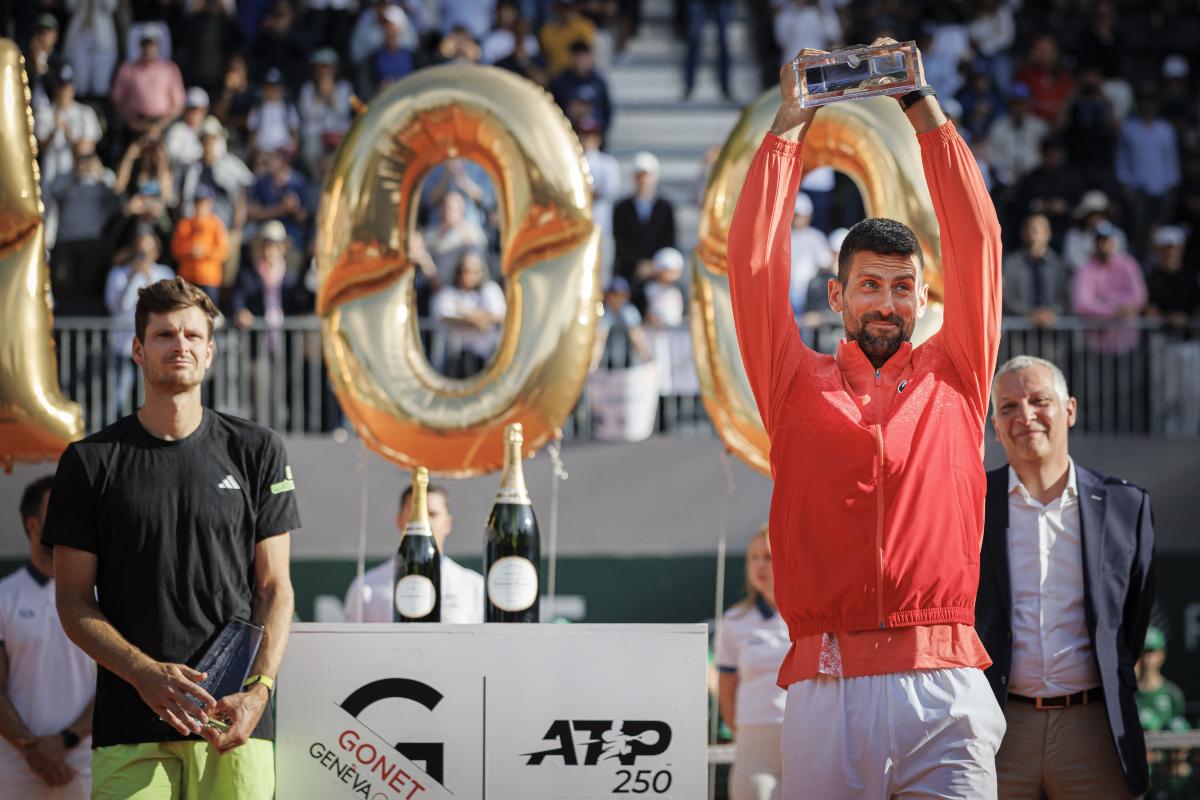 « Tout le monde sait à quel point tu es une bonne personne » : Hurkacz ému aux larmes par le discours de Djokovic à Genève