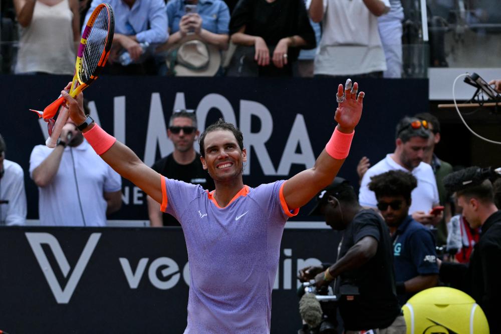 A two-speed Nadal makes it through the first round in Rome