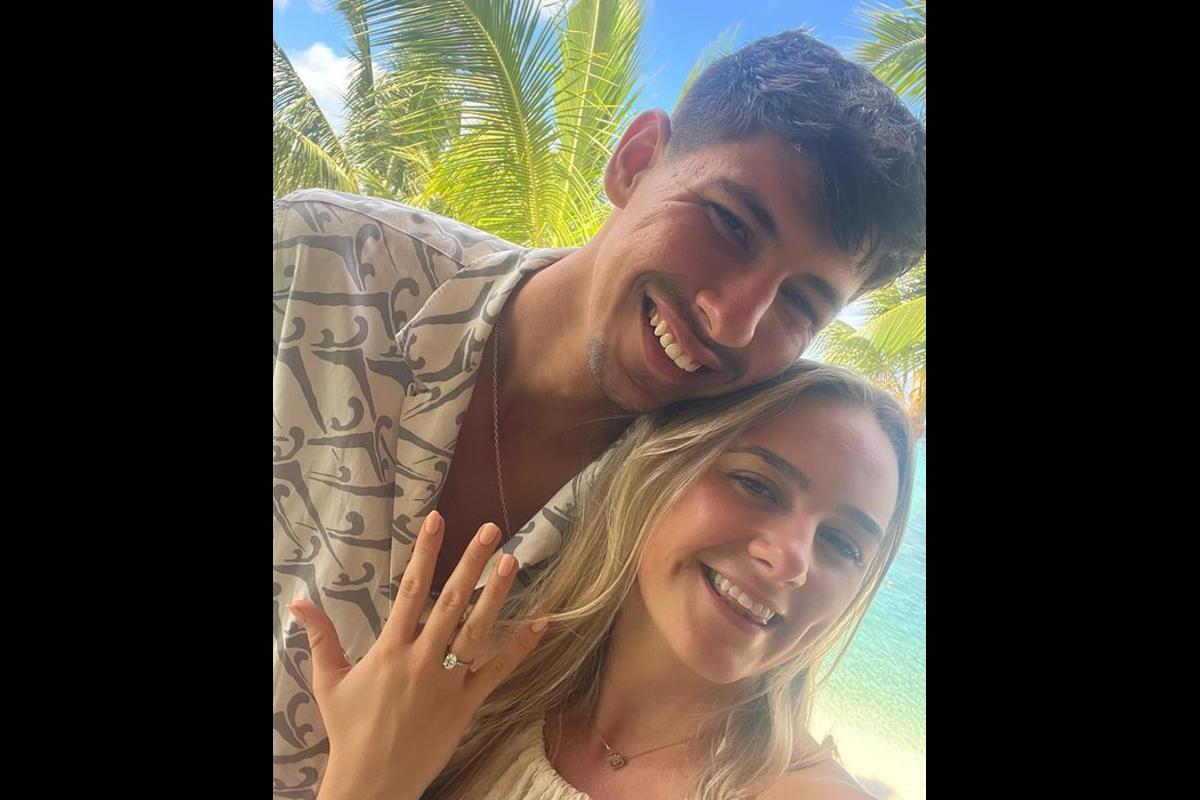 Alexei Popyrin kondigt zijn huwelijk met partner Amy Pederick aan