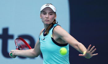 Rybakina wins her first round in Abu Dhabi despite losing the first set