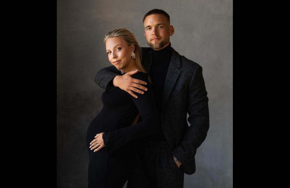Kontaveit is expecting her first child