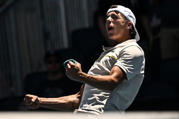 Cazaux emerges victorious from the marathon of the day at Wimbledon!