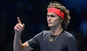 Zverev remporte le 1er set face à Djokovic 