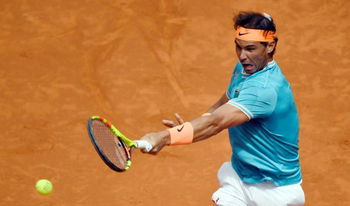 Nadal : Tsitsipas s'améliore, mais je pense qu'en jouant comme à Barcelone en 2018 ou à Melbourne, j'aurais gagné
