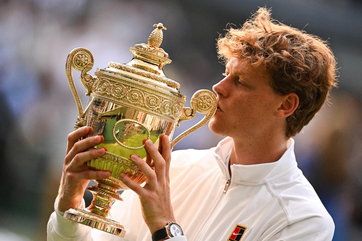 „Gratulujeme, Janniku, k tvému prvnímu Wimbledonu!“ Nadal blahopřeje Sinnerovi a posílá také vzkaz A