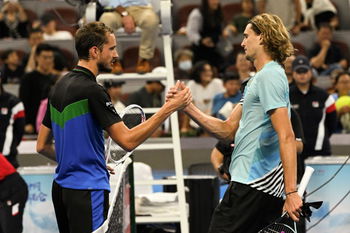 Medvedev beats Zverev and awaits Alcaraz in the Beijing final!