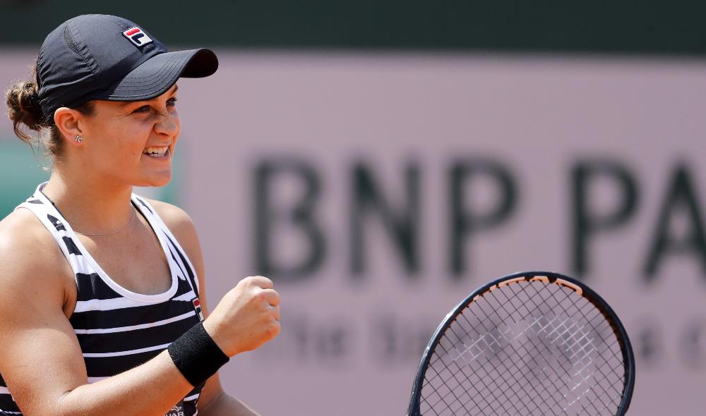 Barty stoppe Anisimova rejoint Vondrousova en finale de Roland Garros 