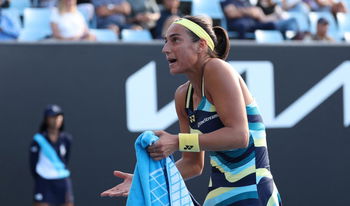 Lulu Sun eliminates Garcia in her opening match in Abu Dhabi