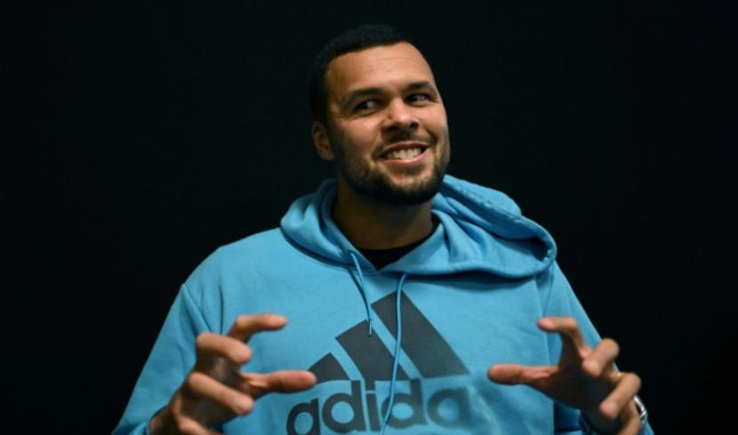 Tsonga remporte le duel des anciens à Marseille