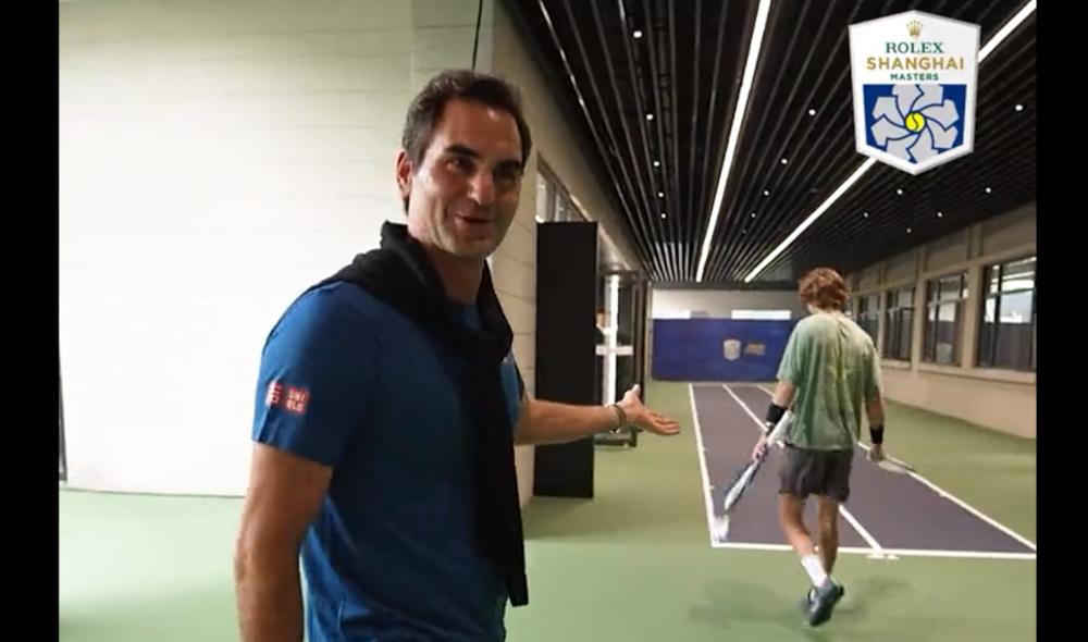 Federer nous fait la visite à Shanghai.