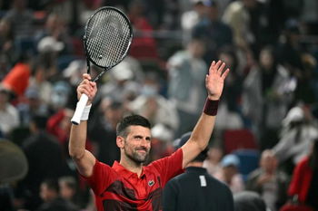 Video - Djokovic bei der Trophäenübergabe in Belgrad dabei!
