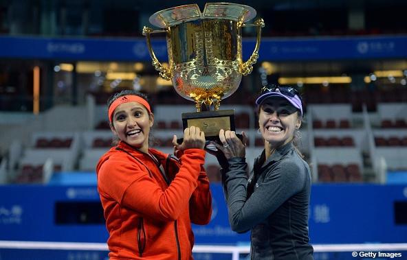Victoire de Mirza et Hingis au tournoi WTA de Pékin