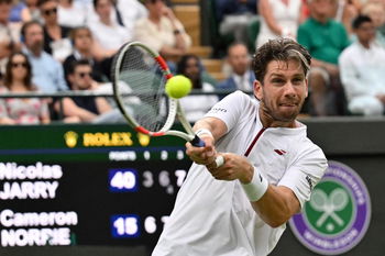 Norrie Secures Another Wimbledon Quarterfinal by Withstanding Jarry's Comeback  