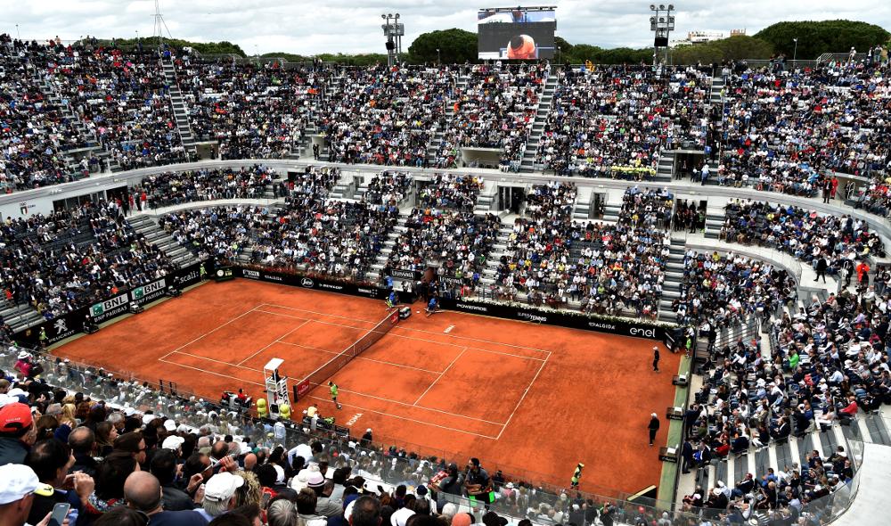 C'est parti entre Nadal et Djokovic en finale à Rome ! C'est la 54ème opposition entre les 2 hommes, la 1ère sur terre battue cette saison