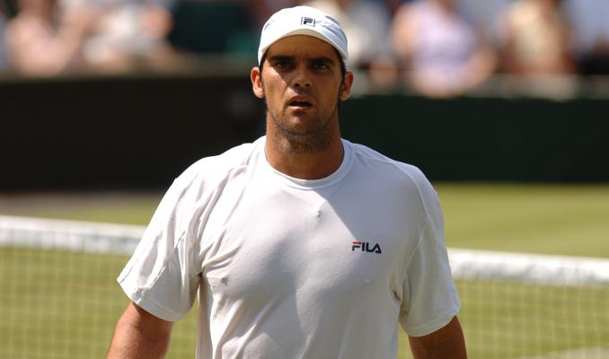 Philippoussis chute d'entrée en qualifs à Newport