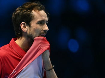 Arias: Against Medvedev, we need to open up the court, get it moving.