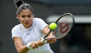 Una segunda ronda alentadora en Queen's para Raducanu, nueva número 1 británica  