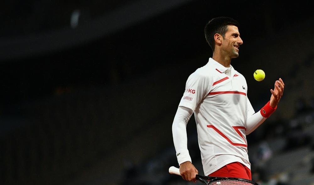 Djokovic passe devant Carreno Busta