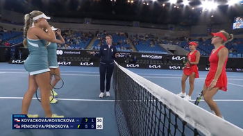 Insolite - When twin sisters play doubles at the Junior Australian Open