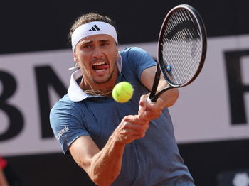 Zverev escapa à armadilha de Son e junta-se a Hurkacz nas meias-finais!