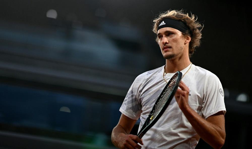 Zverev rejoint Sinner en huitièmes