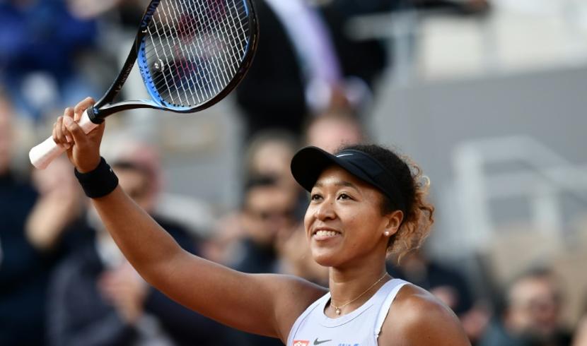 Osaka s'en sort face à Azarenka à Roland Garros