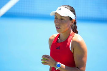 Pegula se queja de las condiciones en la Rod Laver Arena: «Era más lento que en arcilla»