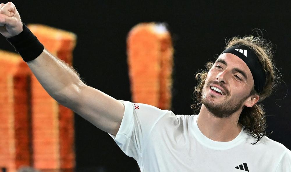 « J’ai même envisagé de passer à un revers à deux mains pour les battre », Tsitsipas s’exprime sur le niveau de Sinner et Alcaraz