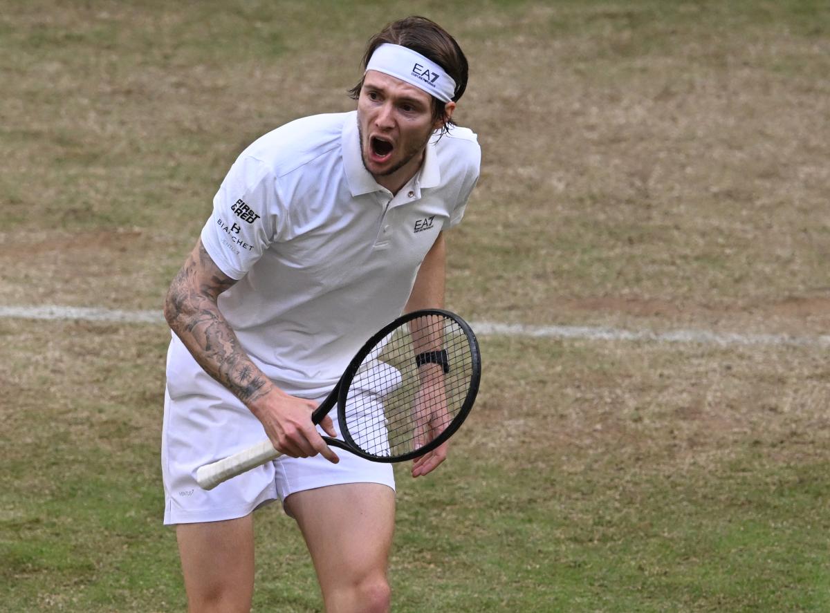 Bublik, Victor Over Khachanov, Aims for Second Title in Halle