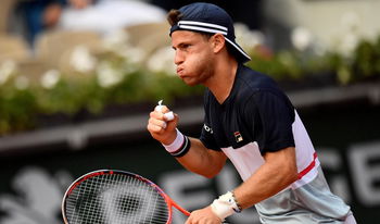 Schwartzman est le 9e à prendre le 1er set à Nadal à Roland Garros après Puerta, Mathieu, Federer, Soderling, Ferrer ou Djokovic notamment.