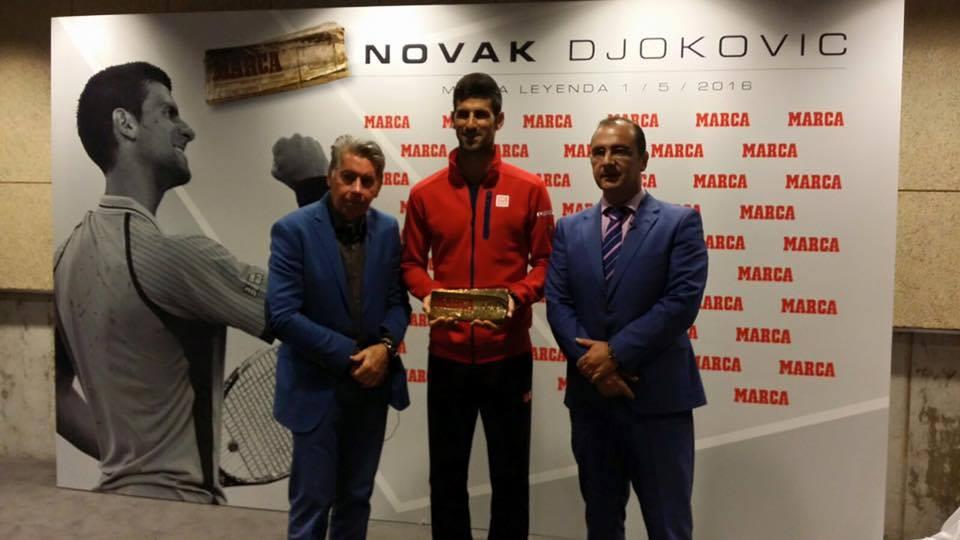 Le quotidien espagnol Marca a décerné à Djokovic le prix Marca Leyenda, qui récompense chaque année un sportif qui a marqué l'histoire
