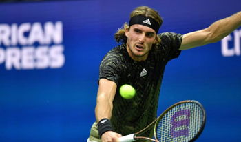 Tsitsipas la tête basse