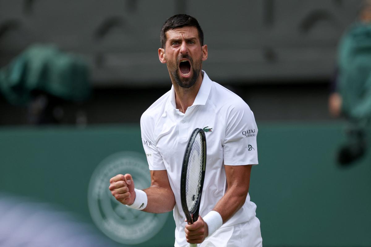 Dans la douleur, Djokovic se qualifie pour son 16e quart de finale à Wimbledon
