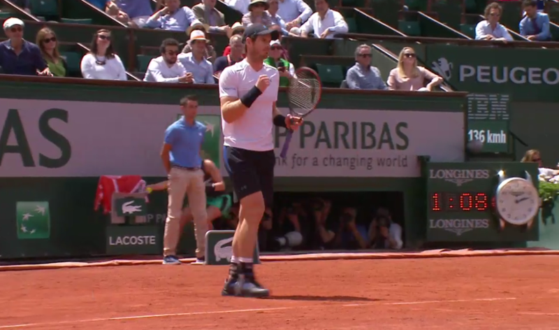 Murray empoche le 1er set après avoir sauvé une balle de set